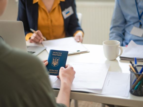 Proceso de Inmigración: Guía para Completar Peticiones